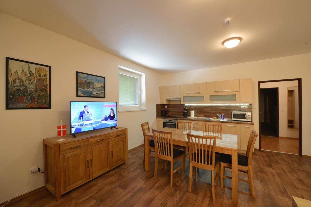 Skolici Stredisko Abena S Ubytovanim Apartment Ostrava Luaran gambar